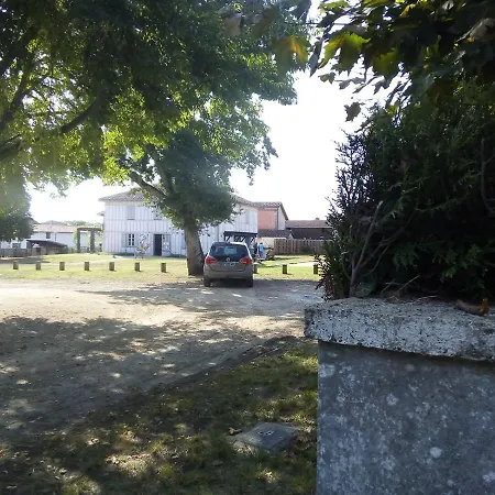 Le Clos Du Carriou Couette-café